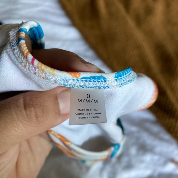 🍂3/$15 Roxy Girl’s Swim Top - Picture 3 of 6